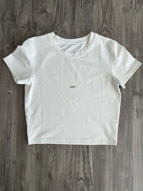 437 Short Sleeve Cream Fitted Crop Tee